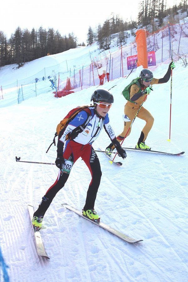 4-competition-course-individuelle-Axelle-Mollaret-se-rapproche-de-larrivee.JPG