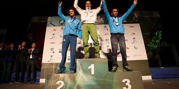 Photo-podium-hommes-laval.jpg